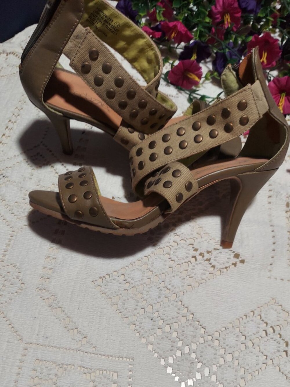 Olive high heel